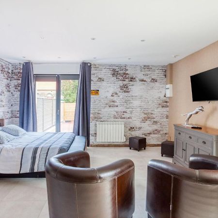 Cosy Apartment In Eperlecques With Fireplace Exterior photo